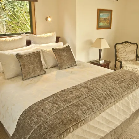 Whakaipo Lodge-3